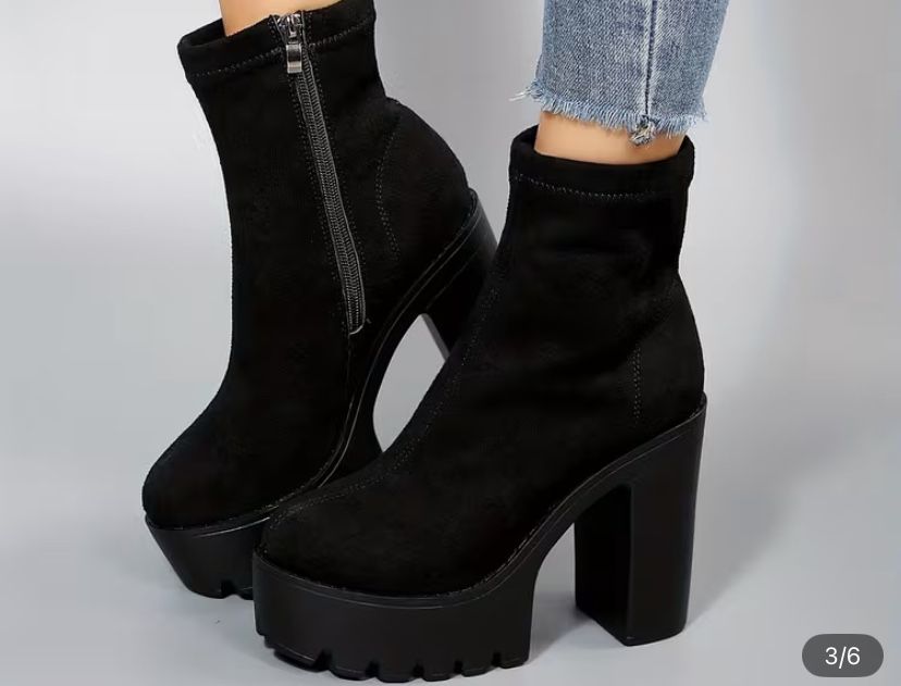 Черевики чорні замшеві на підборах