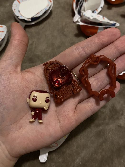 Figurka Eleven ("El") upside kinder joy stranger things.