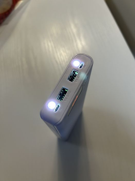 Power bank, повербанк,зовнішній акумулятор