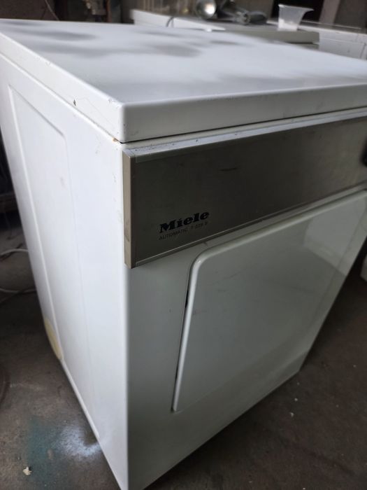 Secador de roupa miele profissional .