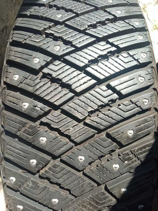R16. 205/55. Goodyear Arctic Ace. Шип. Зима. 1шт