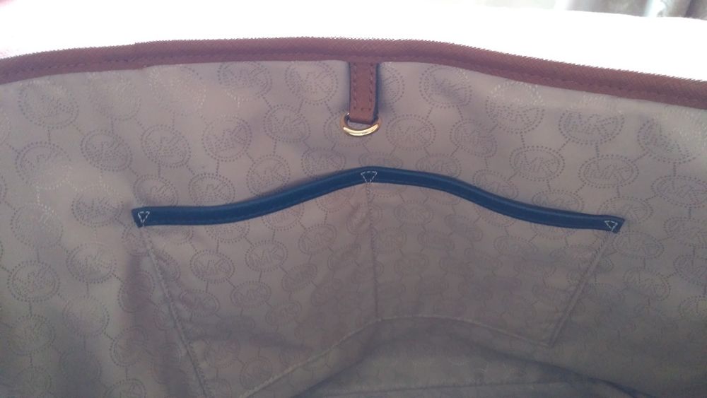 Mala Michael Kors