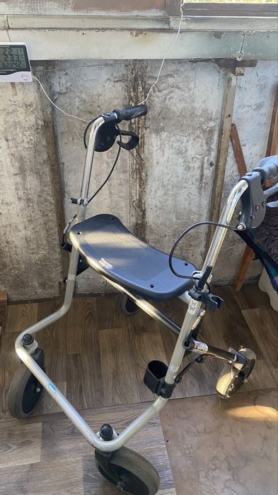 Ходунки роллатор