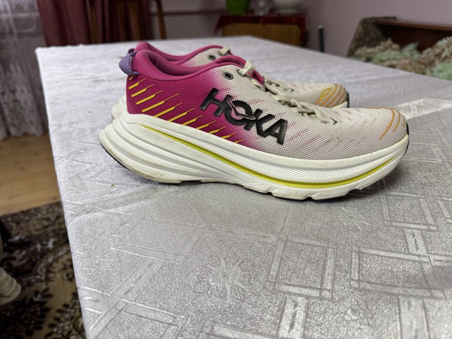 Кросівки Hoka bondi X 39 розмір (26 см)