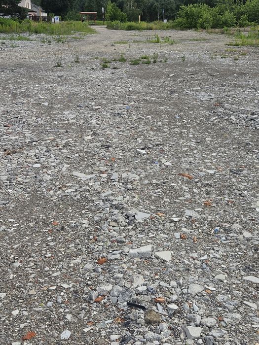 Wynajmę plac utwardzony z biurem biuro ogrodzony media parking 4000tlm