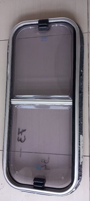 Okna plastikowe. kampera do przyczepy