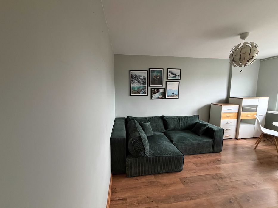 Mieszkanie z trzema pokojami i balkonem blisko centrum - 44m2