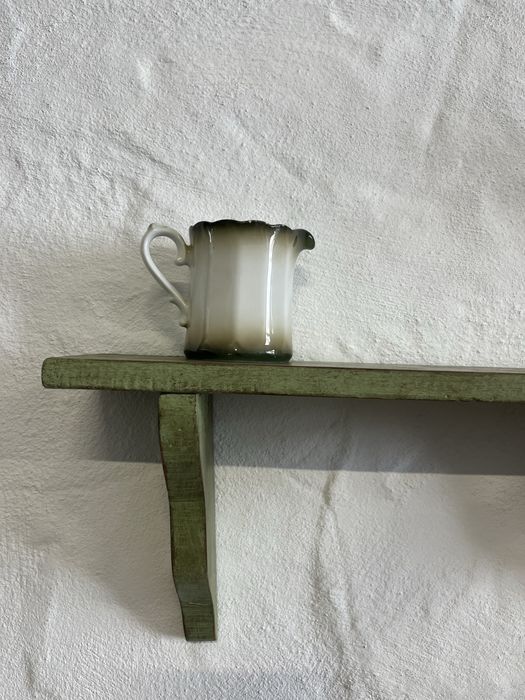 Prateleira de madeira restaurada
