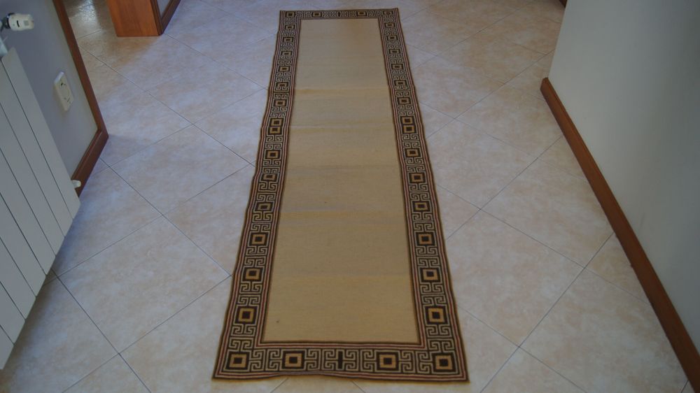 4 Tapetes de arraiolos + 17 ferros de bronze