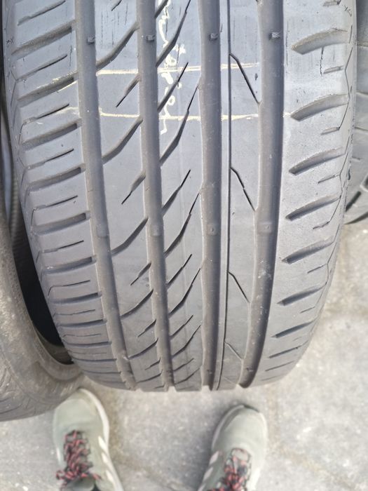 Opony 235/40 r19 jak nowe