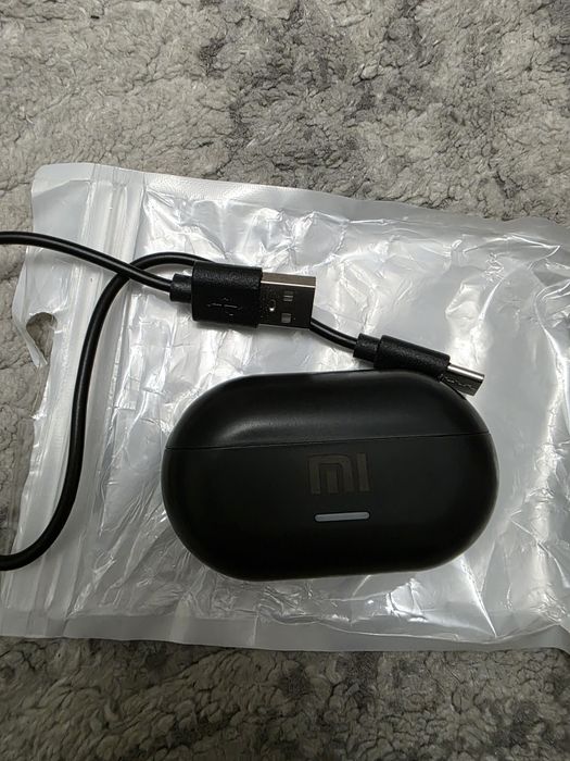 Бездротові навушники кліпси