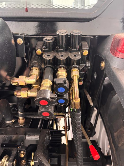 Трактор Скаут TE-504C з кондиціонером