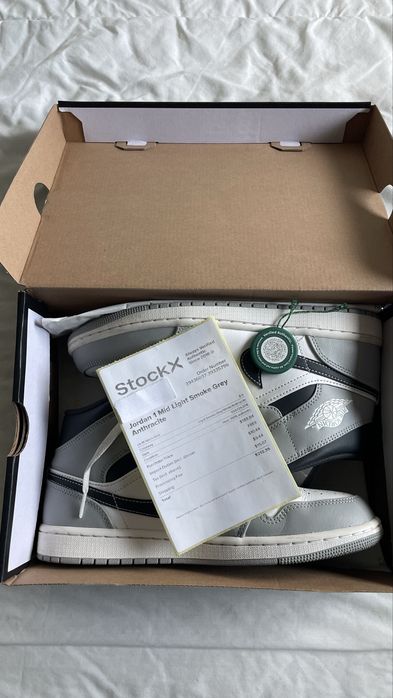 Air Jordan 1 Mid