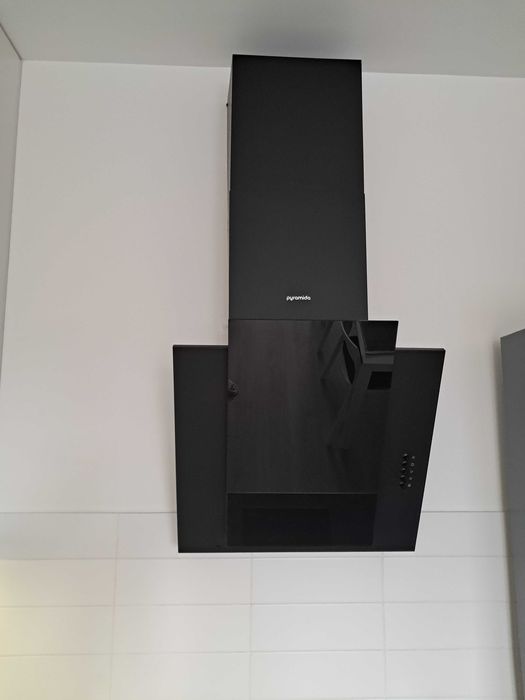 Кухонна витяжка Piramida