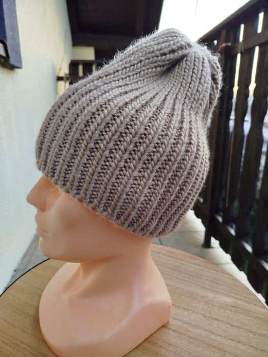 Czapka z wełny Merino 100% beżowa okazja na prezent