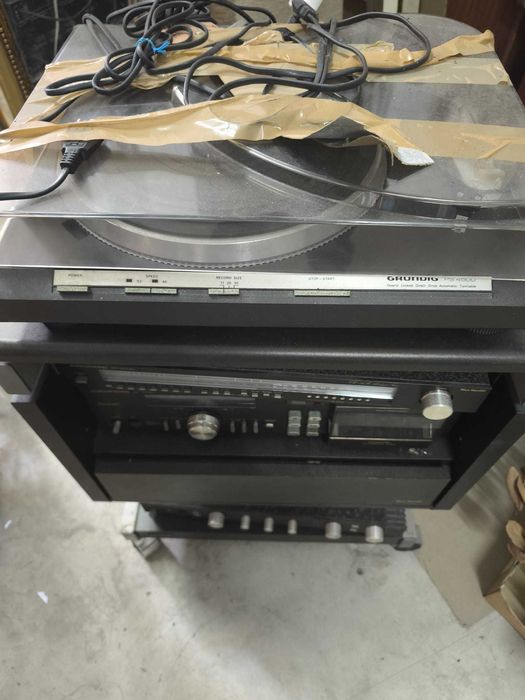 Aparelhagem Grundig antiga