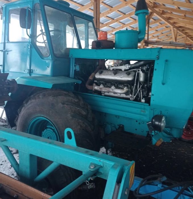 Трактор ХТЗ Т-150, двигун ЯМЗ-236, на 180 к.с., з 5 корп. ПЛУГОМ, 1990