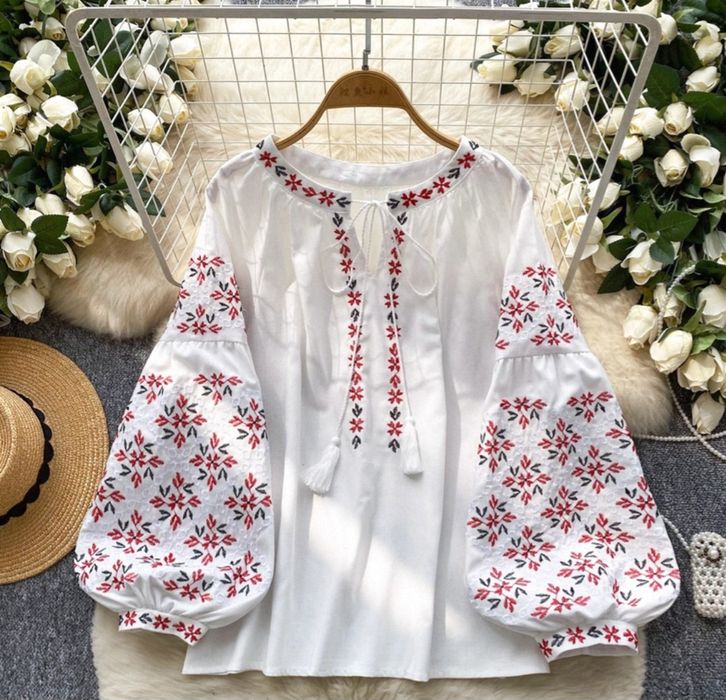 Вишита не знаю блузка.