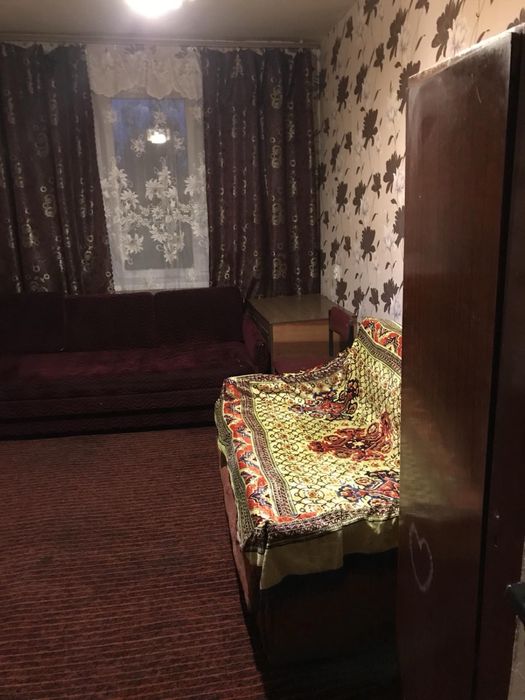 Здається кімната на Луначарського