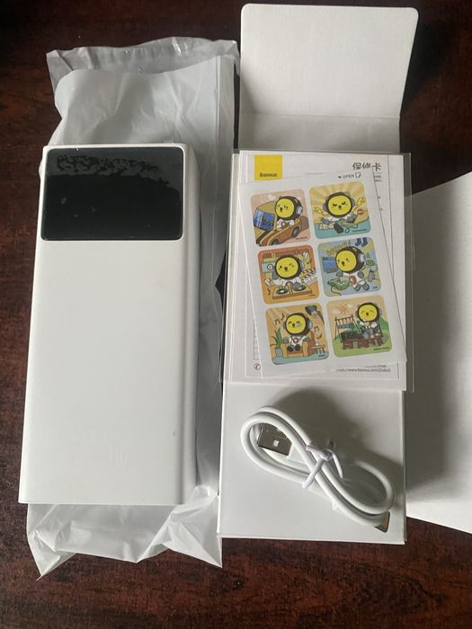 Повербанк Baseus