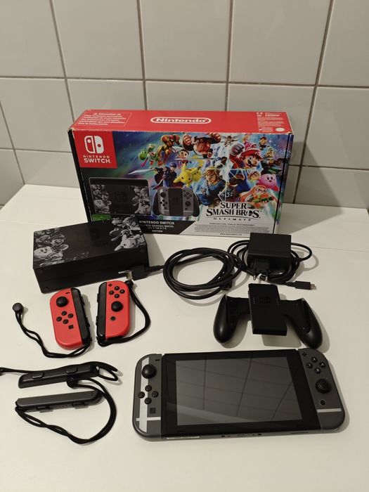 Nintendo switch 32Gb super smash Bros limited edition