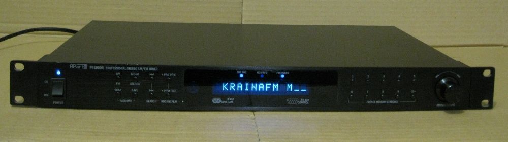 Стерео тюнер APART PR-1000R.