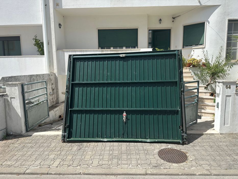 Portão Garagem de Vivenda