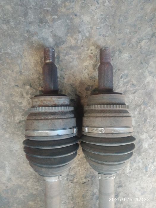 Піввісь задня Паджеро Вагон 2008