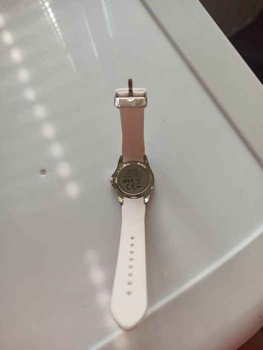 Zegarek z silikonowym paskiem biały cyrkonie błyszczący srebrny