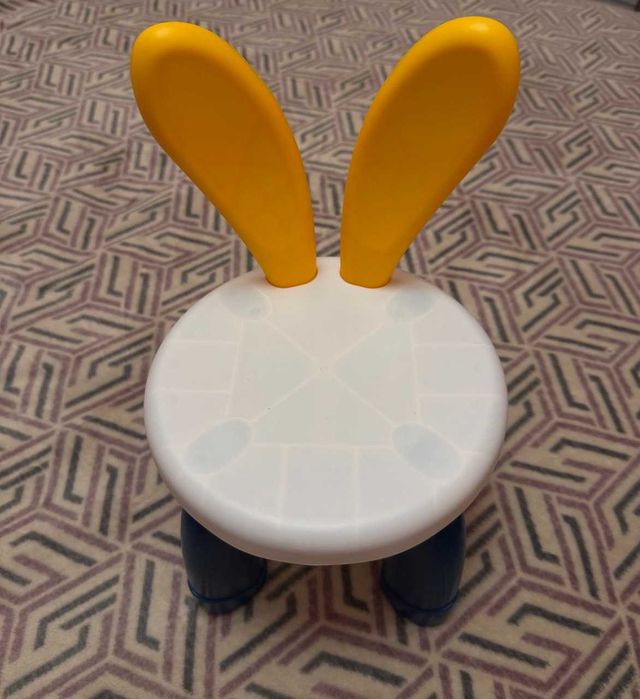 Стілець дитячий зайчик