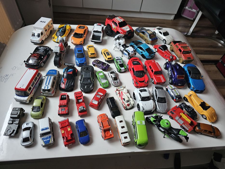 Samochodziki różne