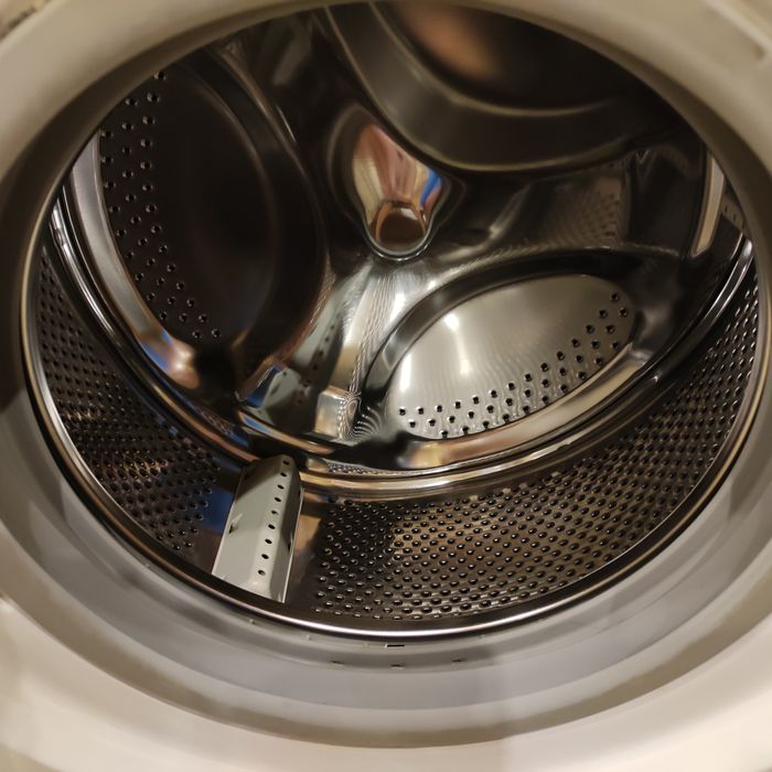 Пральна машинка Indesit WISL85X