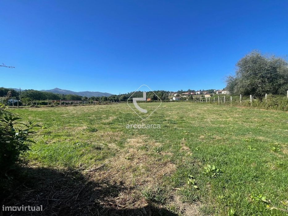 Terreno de 8920m2 em Guilhadeses