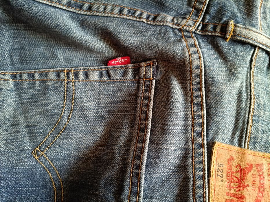 Sprzedam spodnie damskie Levi's