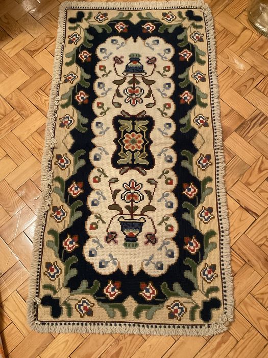 Tapete de arraiolos praticamente novo