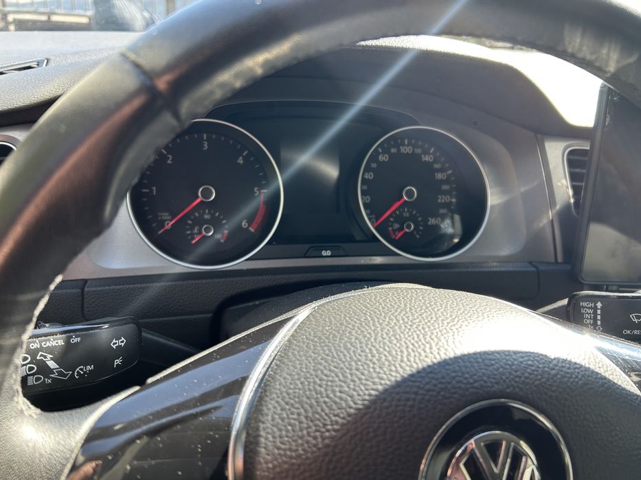 Volkswagen Golf VII