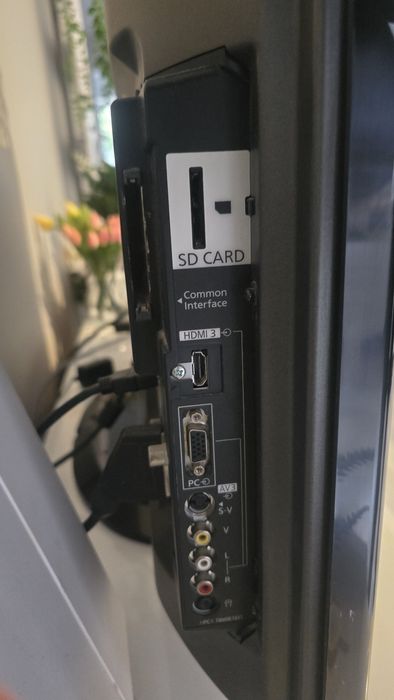 Telewizor Panasonic 42 cale z dekoderem DVBT2