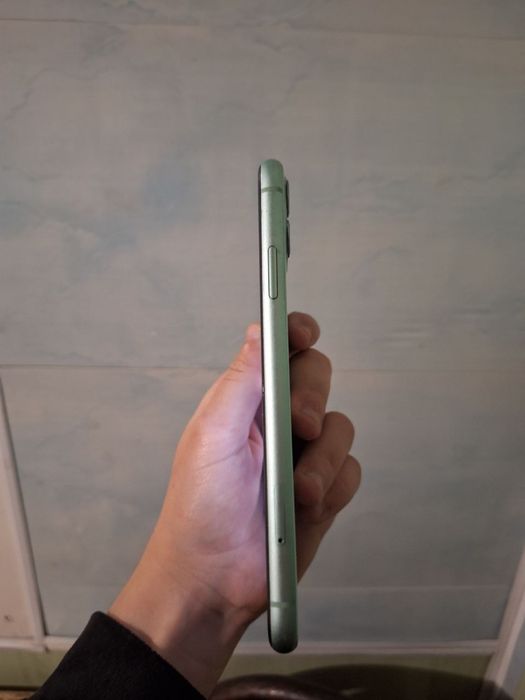 iPhone 11 128 gb продам або обміняю на 13/13pro