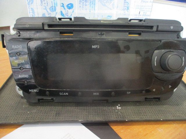 Rádio / auto-rádio SEAT Ibiza IV (6J5, 6P1)