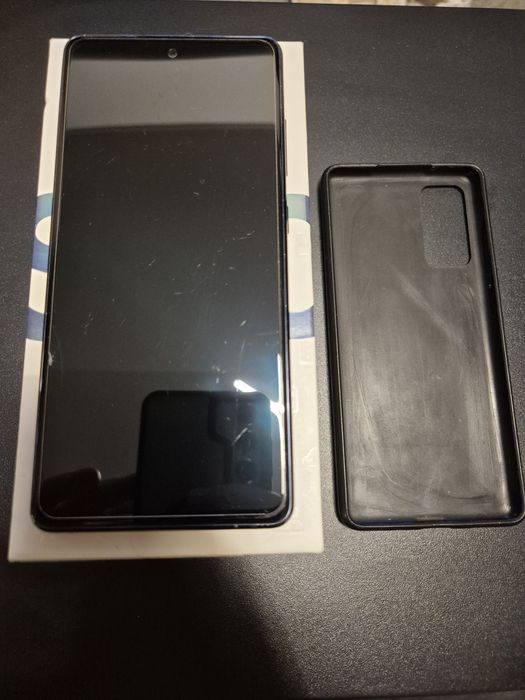 Smartfon Samsung Galaxy S20 FE 5G  6 + 128GB