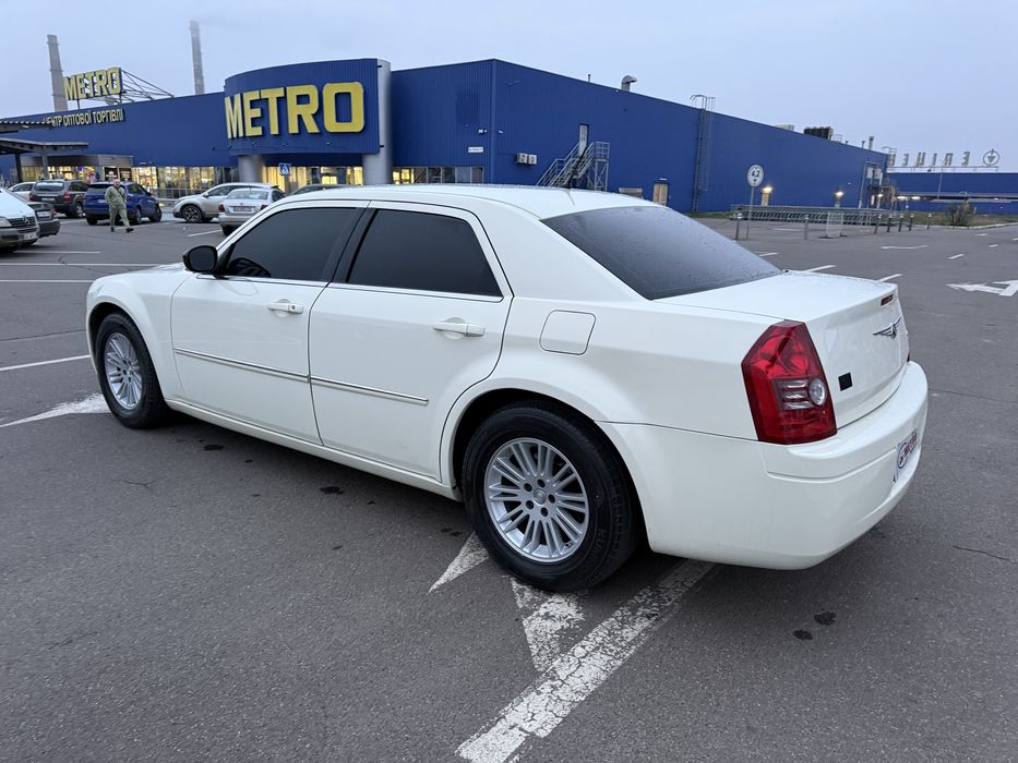 Chrysler (2242) 300 (ВНЕСОК від 30%) Авторинок МЕТРО Кривий Ріг