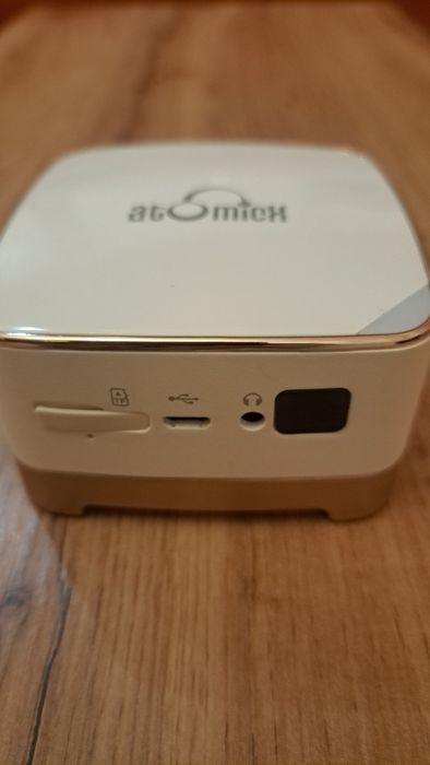 Портативный пико - проектор Atomicx