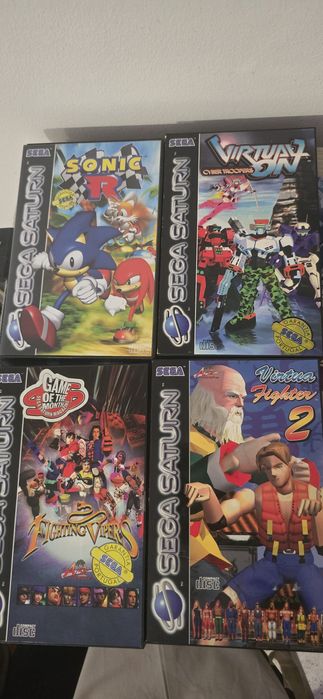 Pack Sega Saturn Modelo 1 (PAL) + 2 Comandos + 7 Jogos + Consola e Comandos Extra p/ Peças
