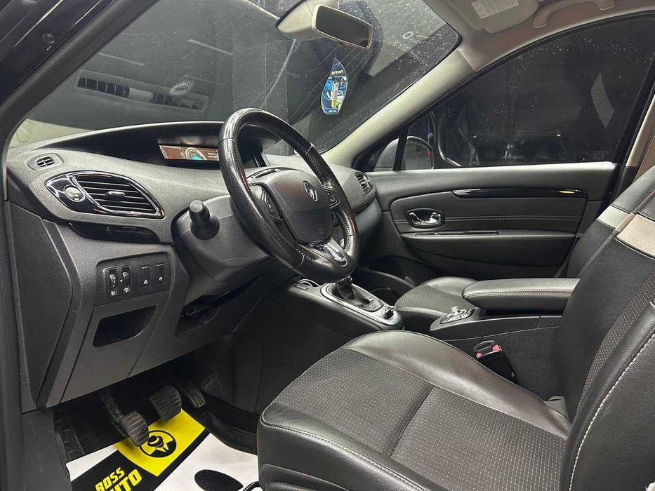 Renault Megane Scenic 2013