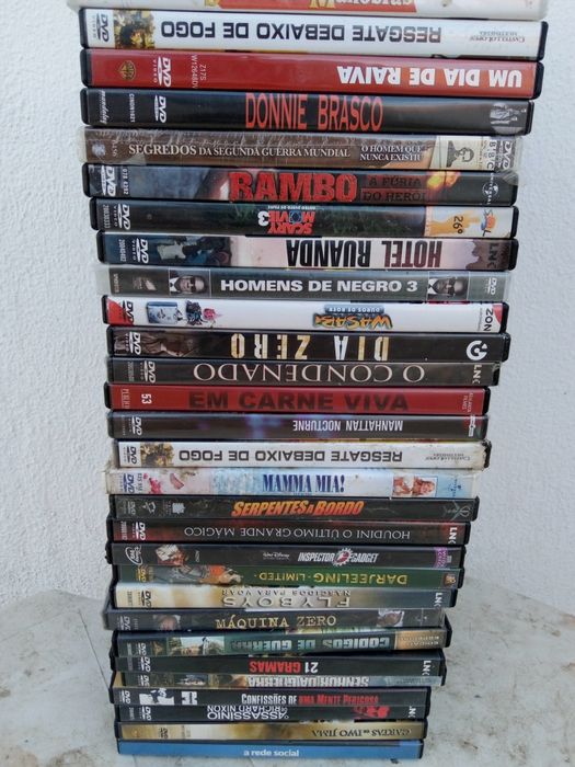 30 DVDs incluindo