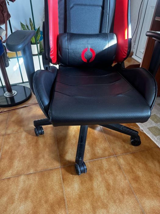 Cadeira Gaming como nova