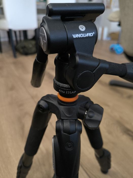 Statyw Vanguard Alta 235AP