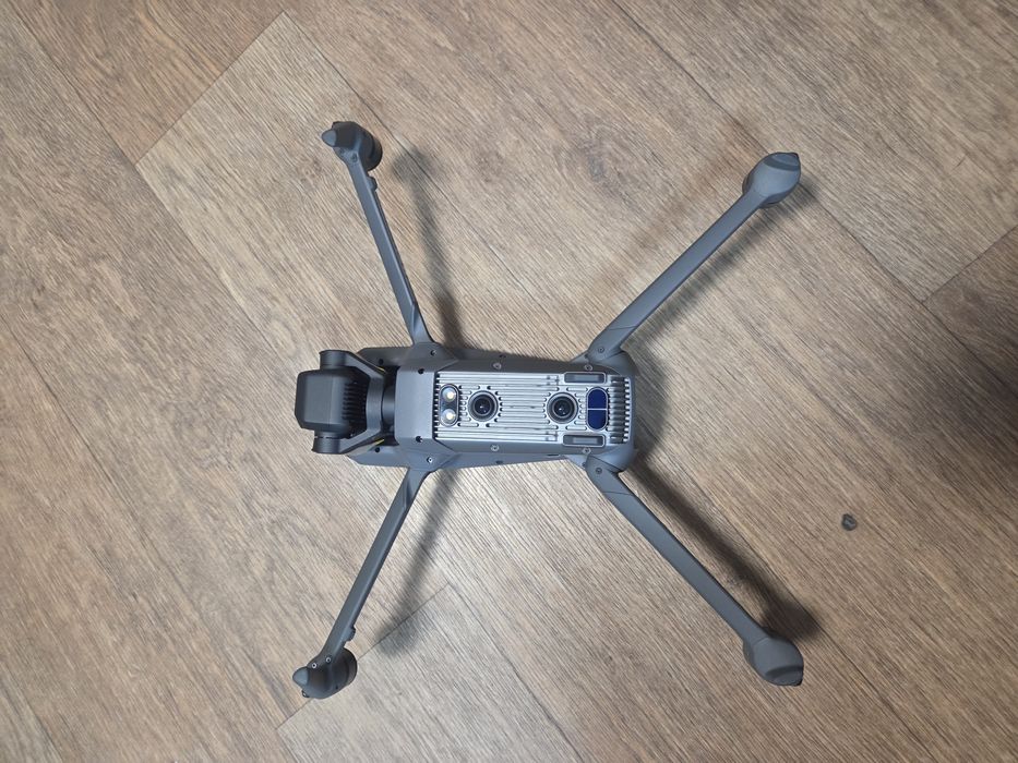 Дрон Mavic 3  б/у гарний стан