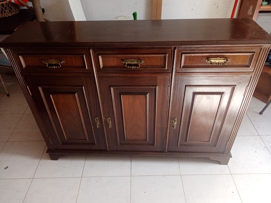 Aparador de madeira