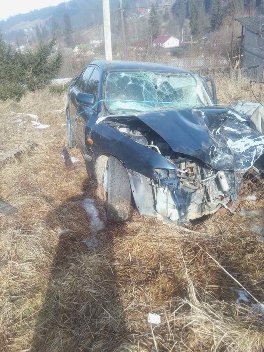 Продам Уаз(1000$) та Mazda(350$)